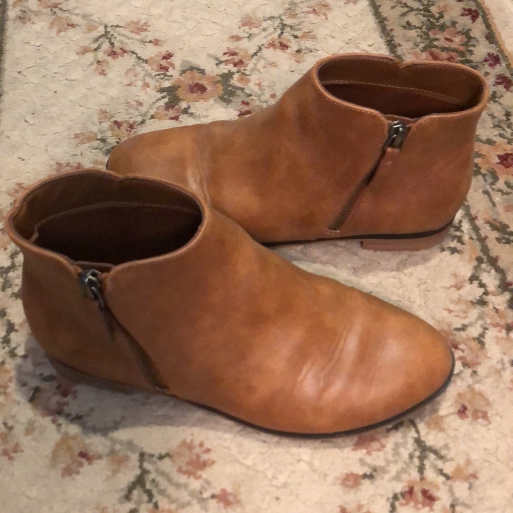 Cat & Jack Lt. Brown Size 5 Zip Up Ankle Boots